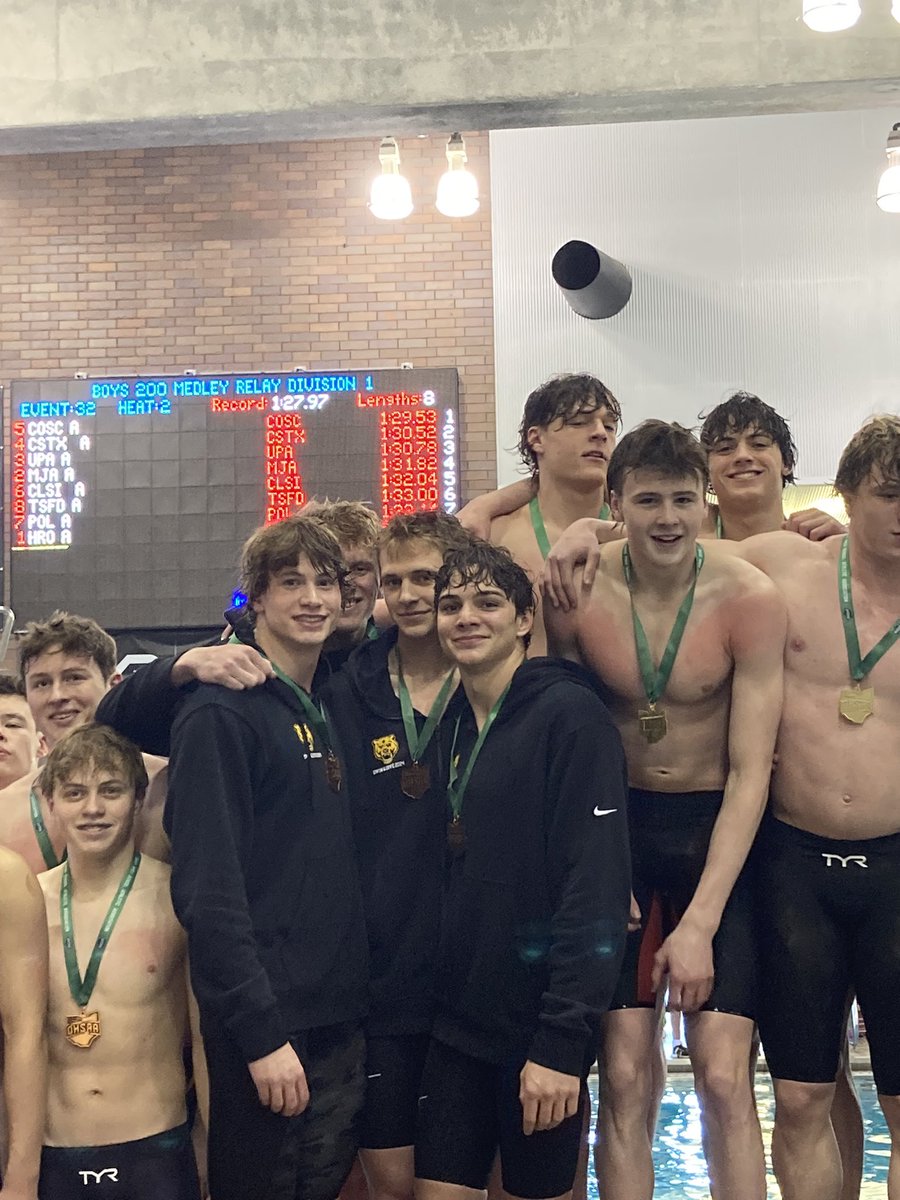 UAMensAquatics's tweet photo. Third place and school record medley relay https://t.co/0BprRRPBHD