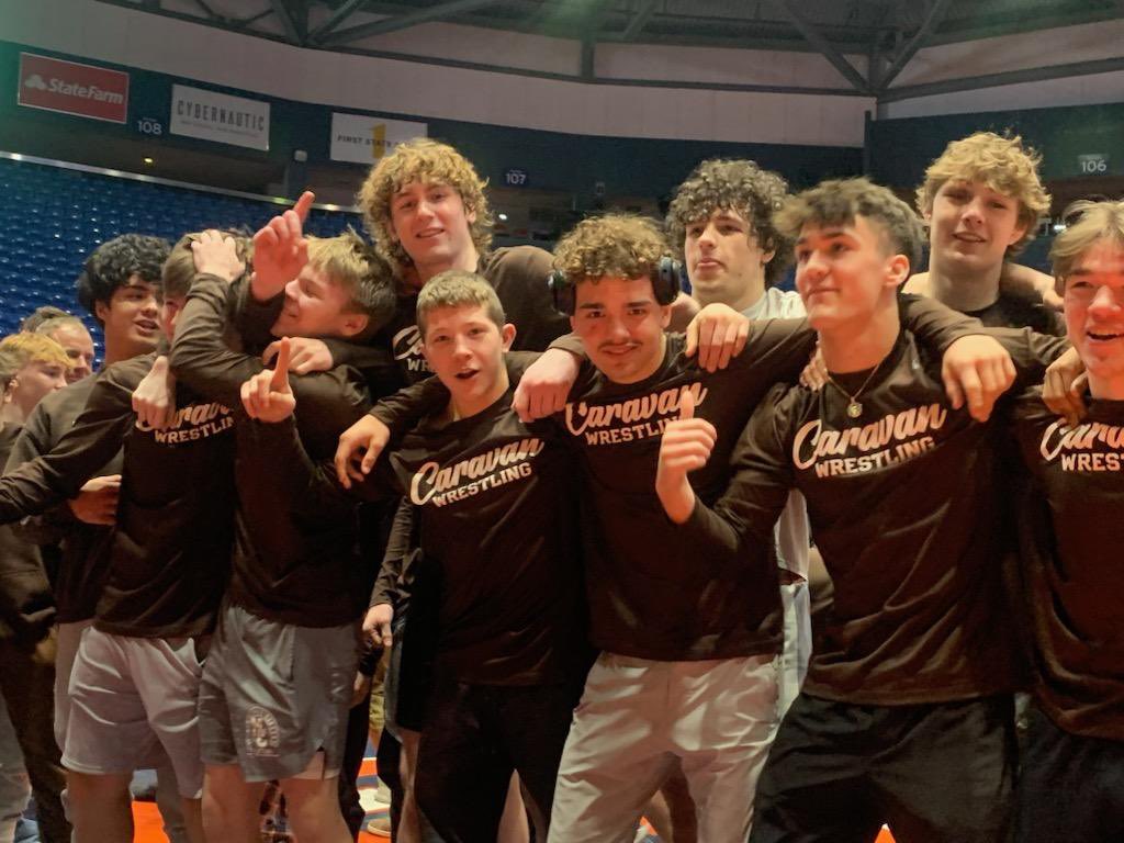 CONGRATULATIONS TO YOUR 2024 IHSA CLASS 3A WRESTLING STATE CHAMPIONS! The Caravan came out on top over Yorkville with a score of 59-6.