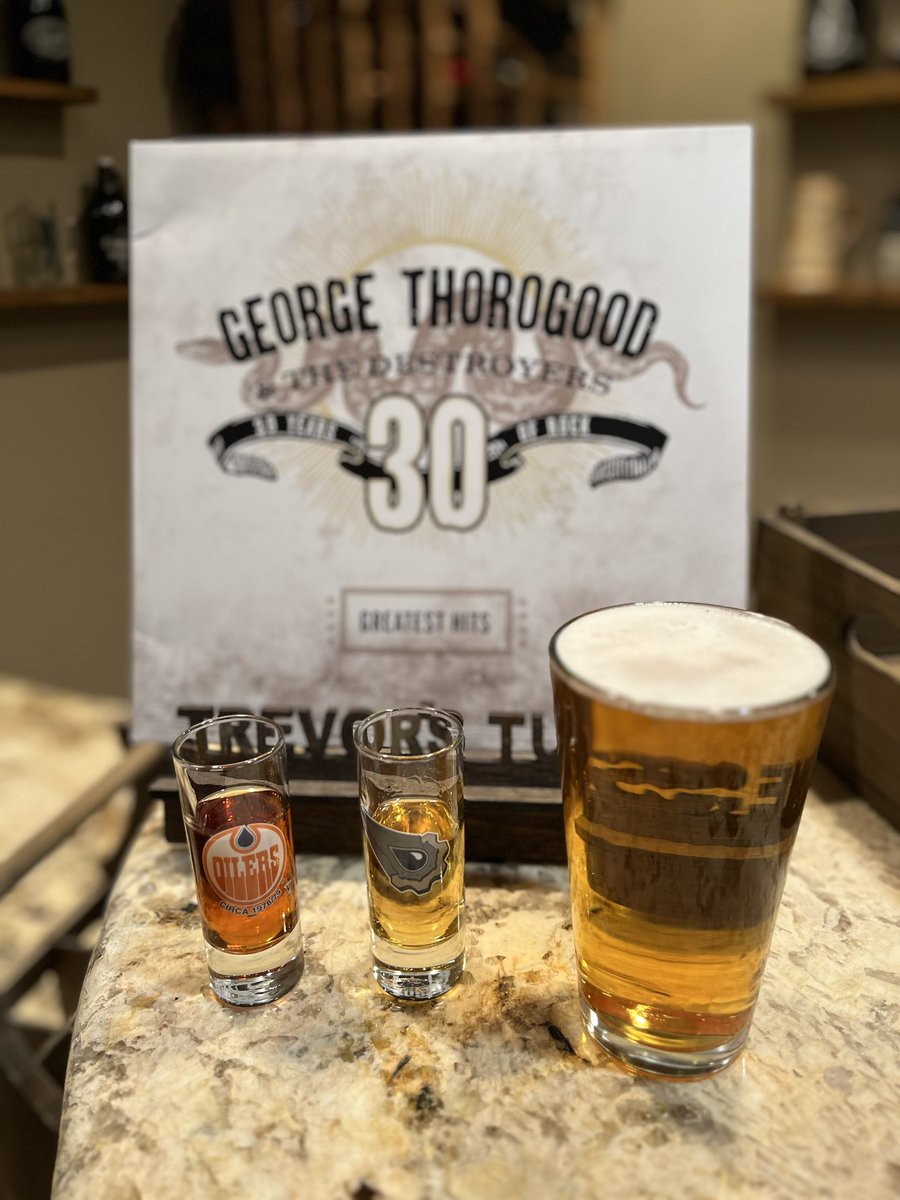 Happy 74th to George Thorogood. 

I go to the bar, I ring my coat
I call the bartender
Said look man, come down here
He got down there

So what you want?

#GeorgeThorogood #vinylcommunity #vinylrecords #nowspinning #vinyl