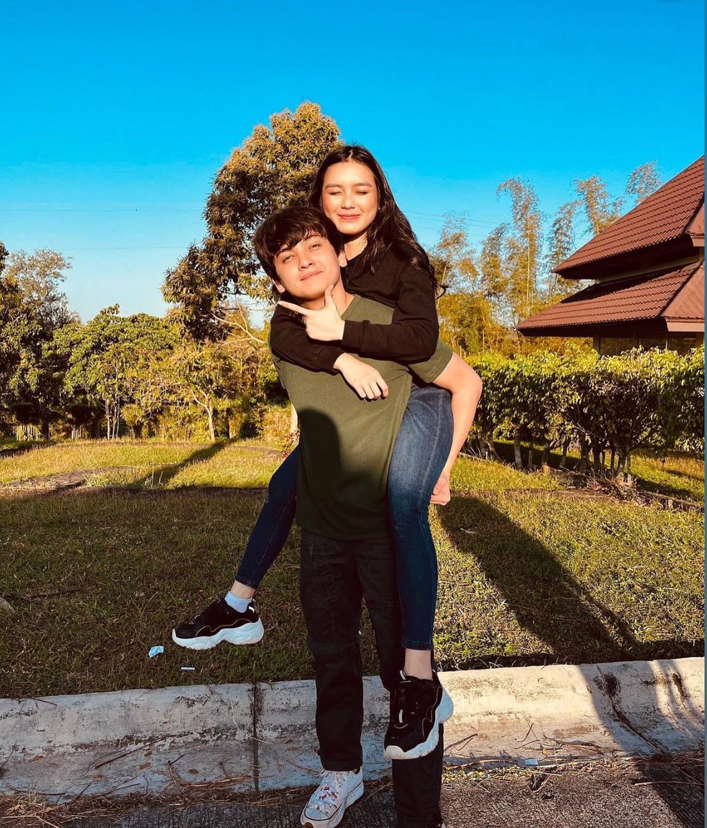 Still one of my favorite pictures of #FranSeth 💙 Good morning, cloudies! 

#FRANSETHCloudies