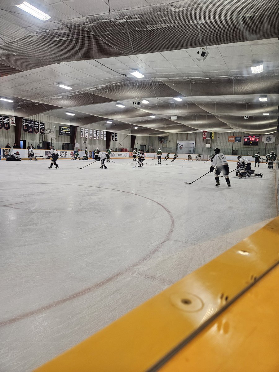 Why wouldn't a guy, 🥾🥾 SPHL in St Walburg <a href="/MondayNooner/">Monday Nooner</a>