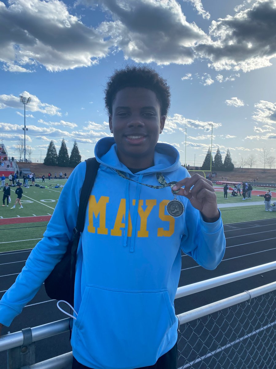 🔥BREAKING NEWS 🔥 Congratulations to Keith Fowler!! He placed 1st place in the high jump with a 6'4 personal best and #1 in the STATE!!!! #MaysRide #PRIDE