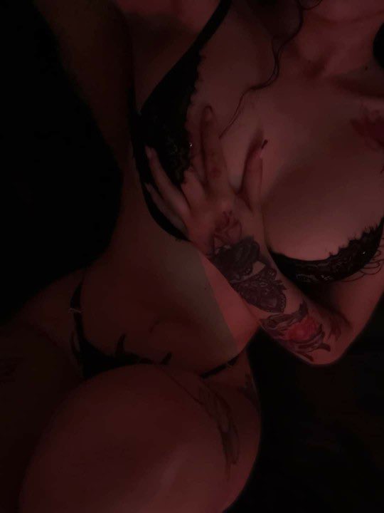 arii0m's tweet photo. besitos https://t.co/NXnxZMjicL