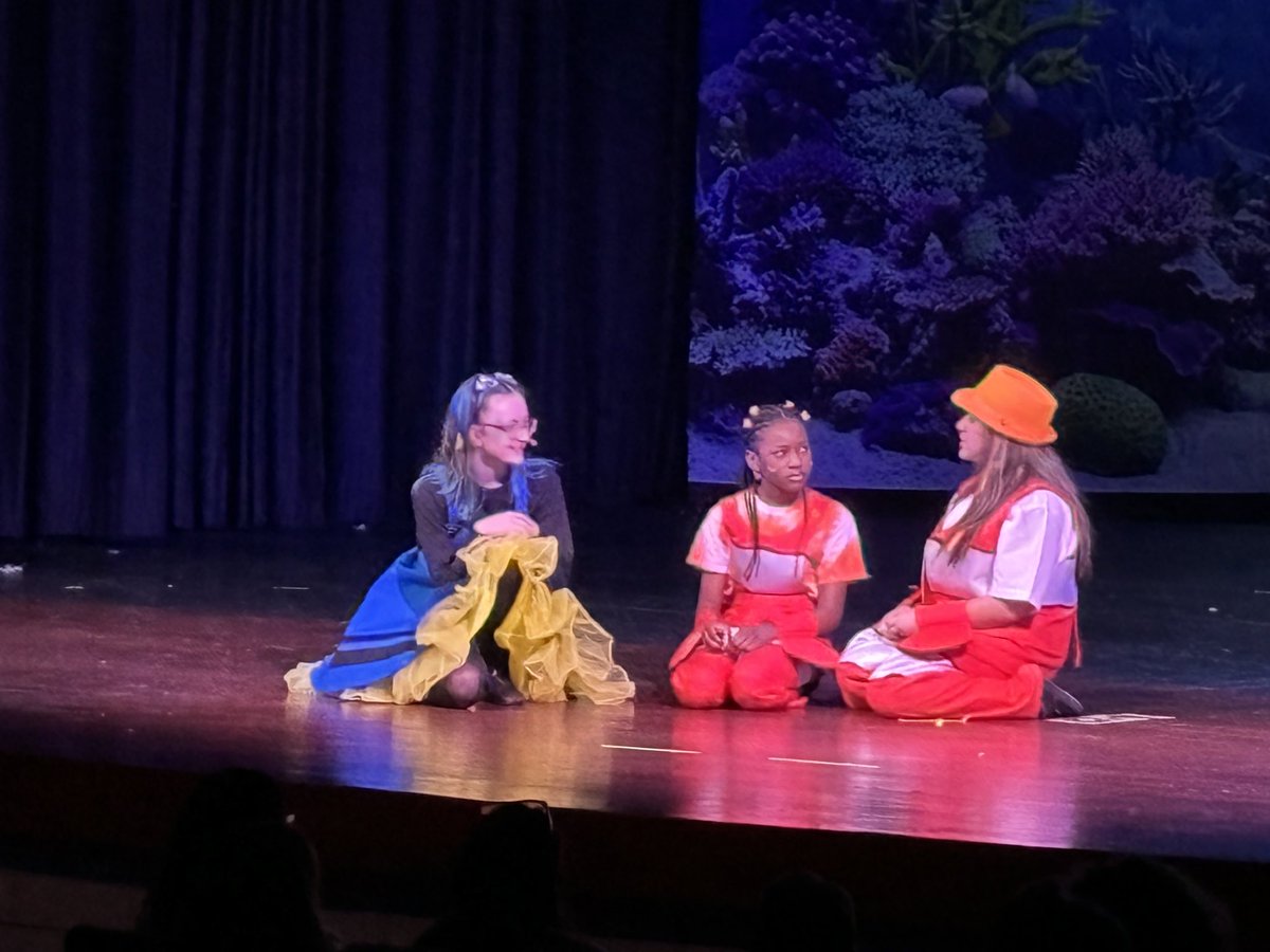 Edison Theatre knocked it out of the park!   Saw both shows today and BOTH casts were amazing!   So proud of you all!   <a href="/pvcivitello/">Peter Civitello</a> <a href="/EdisonMusicDept/">Edison Music and Theater</a> <a href="/EMSKowalchukAP/">David Kowalchuk</a> <a href="/bhaeffner/">Barbara Haeffner</a> <a href="/BronkMPS/">Mr. Bronk</a> <a href="/MeridenK12/">Meriden K12</a>