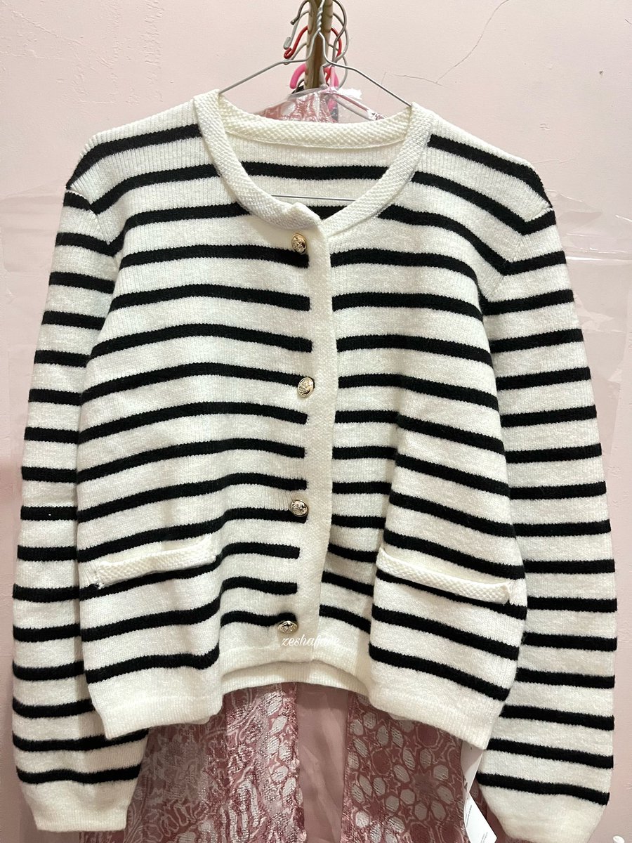 pweetynxi's tweet photo. ⭐️ 9/10 cardigan

• Cakep banget ni cardigan ala korean style &amp; bahannya tebel. Cardigan kaos &amp; ada kancingnya yg bisa dibuka. Adem, ga bikin gerah &amp; ga gatel juga👌🏻

👉🏻 https://t.co/gx7axHwnVQ https://t.co/BRzAJnt2hs