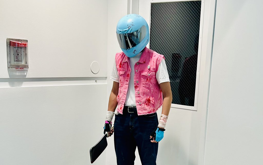 kevin_slayer_'s tweet image. Some biker shots from when i went to creepiecon
#hotlinemiami #cosplay