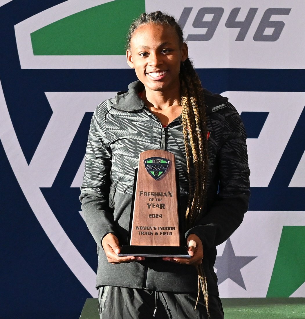 Congratulations to Arianna Calloway who earned co-MAC Freshman Field Performer of the Year honors! Calloway is NIU's fourth freshman performer of the year in the last seven years, joining Ashley Tutt (2018, track), Taylor Tilmon (2019, track) and Diamond Riley (2019, field).