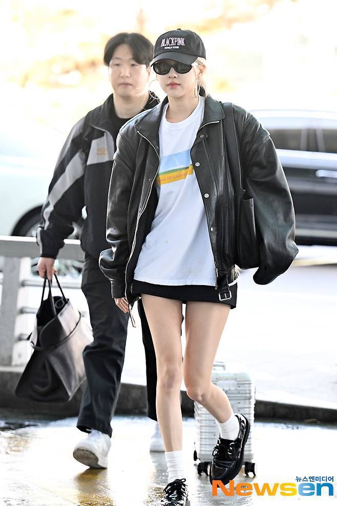 เห็นจงกุกเมเนน้องแชงลงรูปก็คือลาออกจาก YG มาอยู่กับโรเซ่นี่เองปะ แล้วแบบเมเนที่ดูแล บพลาออกจากวายจีมาดูแลอะ บพแต่ละคนต้องดีขนาดไหนอะ ต้องเชื่อใจสนิทใจกันมาก ในส่วนของน้องแชงต้องมาเฉยค่ายละนะ🥹