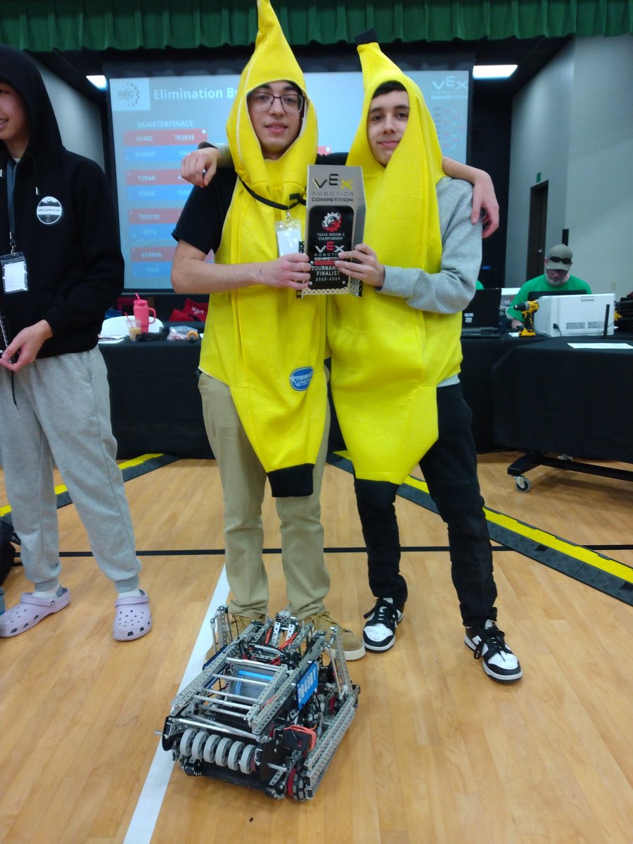 Breaking boundaries and reaching new heights, Skyline Robotics Team 20480Y shines as Tournament Finalists, earning their ticket to the VEX Worlds Championship! 🚀🏅 Congratulations on your remarkable achievement and best of luck at the global stage! @DallasisdSTEM @TeamDallasISD