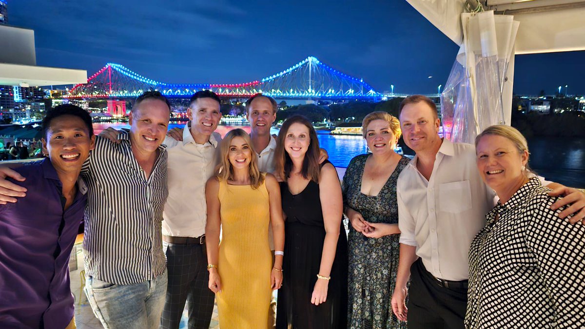 The BNE 2024 AOC Executive Committee and our members took a moment to celebrate a successful past year at @BrisbaneAirport, and look forward to continued collaboration and partnership for a safe and dynamic year ahead! #TeamBNE #beingunited #myroleinsafety #nosmallrolesinsafety