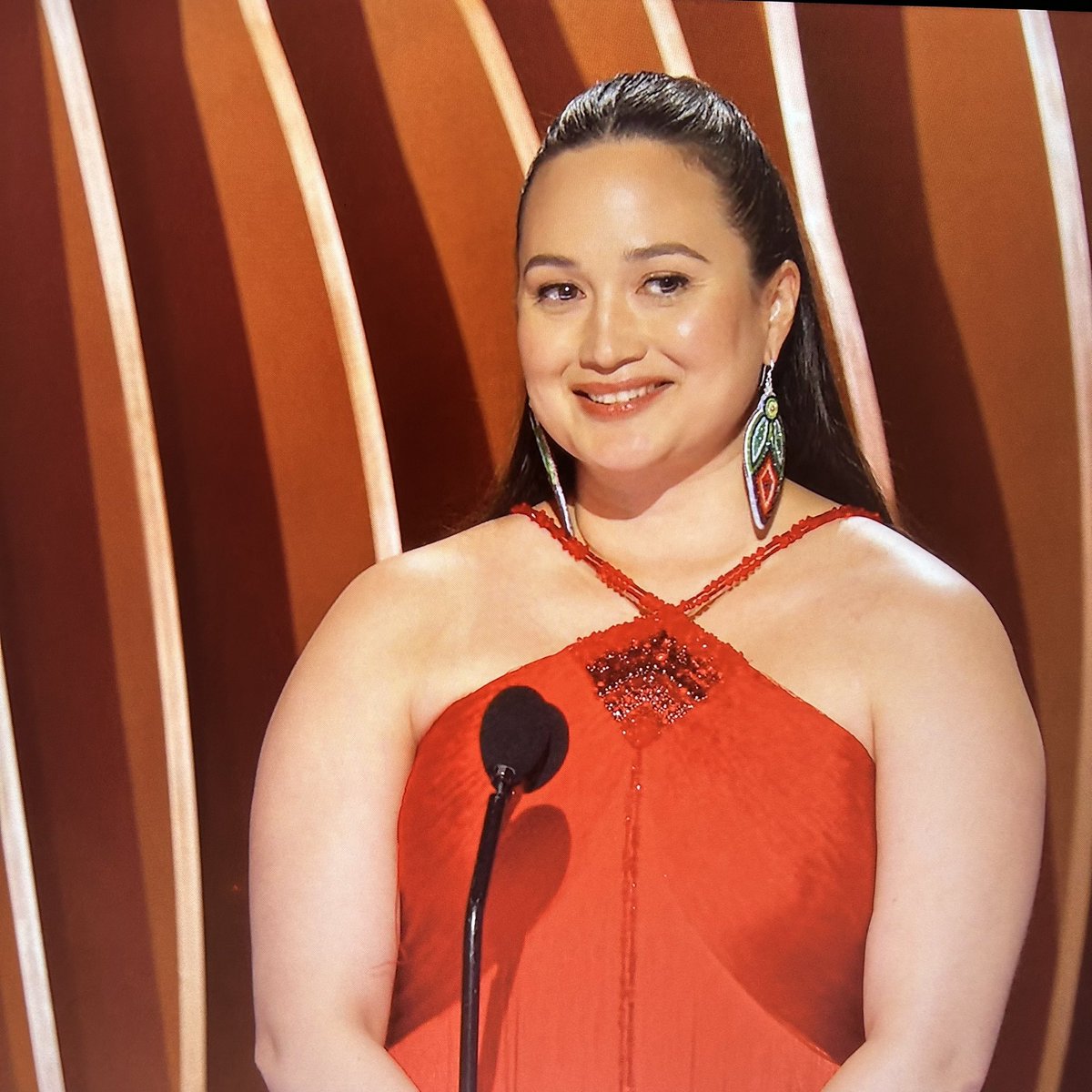 miguelaraizac's tweet image. LILY GLADSTONE GANA MEJOR ACTRIZ! Increíble actuación, y ahora hay una batalla MUY reñida entre ella y Emma Stone por el Oscar 👀