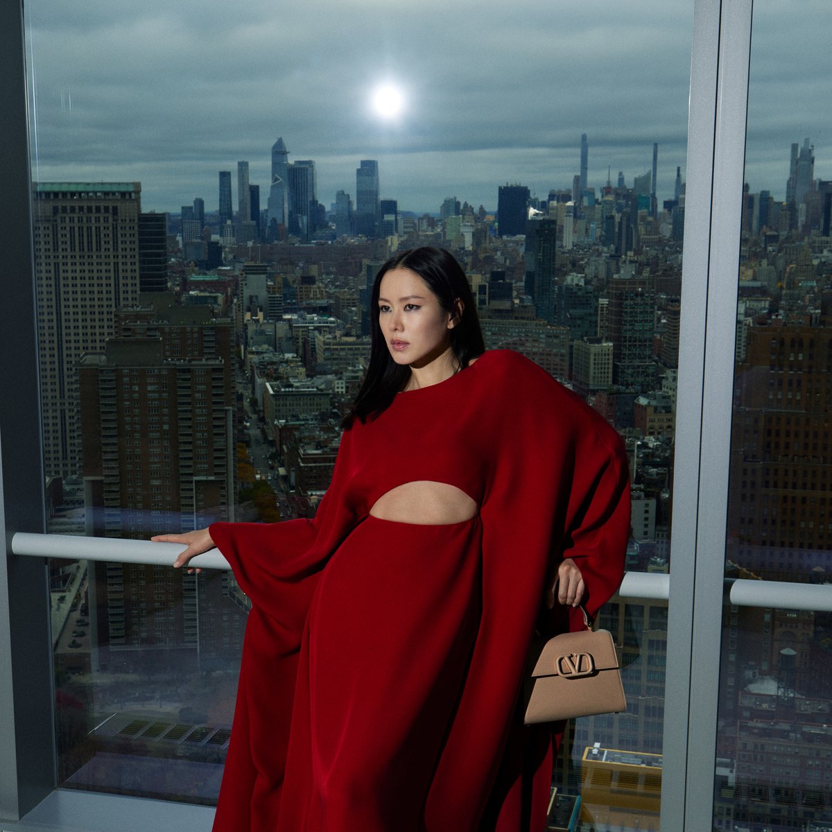 アイコニックなカラー、ドラマティックなシルエット

ブランドアンバサダー #ソンイェジン が着用しているヴァレンティノ レコールコレクションは、2月27日より日本のヴァレンティノストアでご覧いただけます

#ValentinoDiVas
#SonYeJin