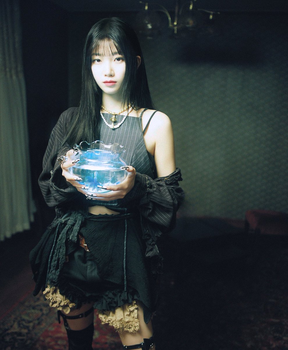 48won's tweet image. her doona serve..