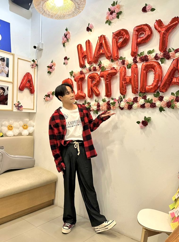 ALANDTH1's tweet photo. 📢 ALAN PA THE7 BIRTHDAY EVENT🎂
🗓 26 FEB- 1 MAR 2024
At Ping BKK Gelato (U center1 Samyan)
มีข่าวดีมาบอก~ สำหรับใครที่อยากเก็บภาพบรรยากาศงานวันเกิดของป่า และทานไอศกรีม GELATO อร่อยๆ ยังสามารถไปที่ร้านได้อยู่นะคะ ❤️🌳
#AlanPa #THE7 #HAPPYPADAY
#LostInForest #HBDtoAlanPa https://t.co/c9qjIn1FFZ