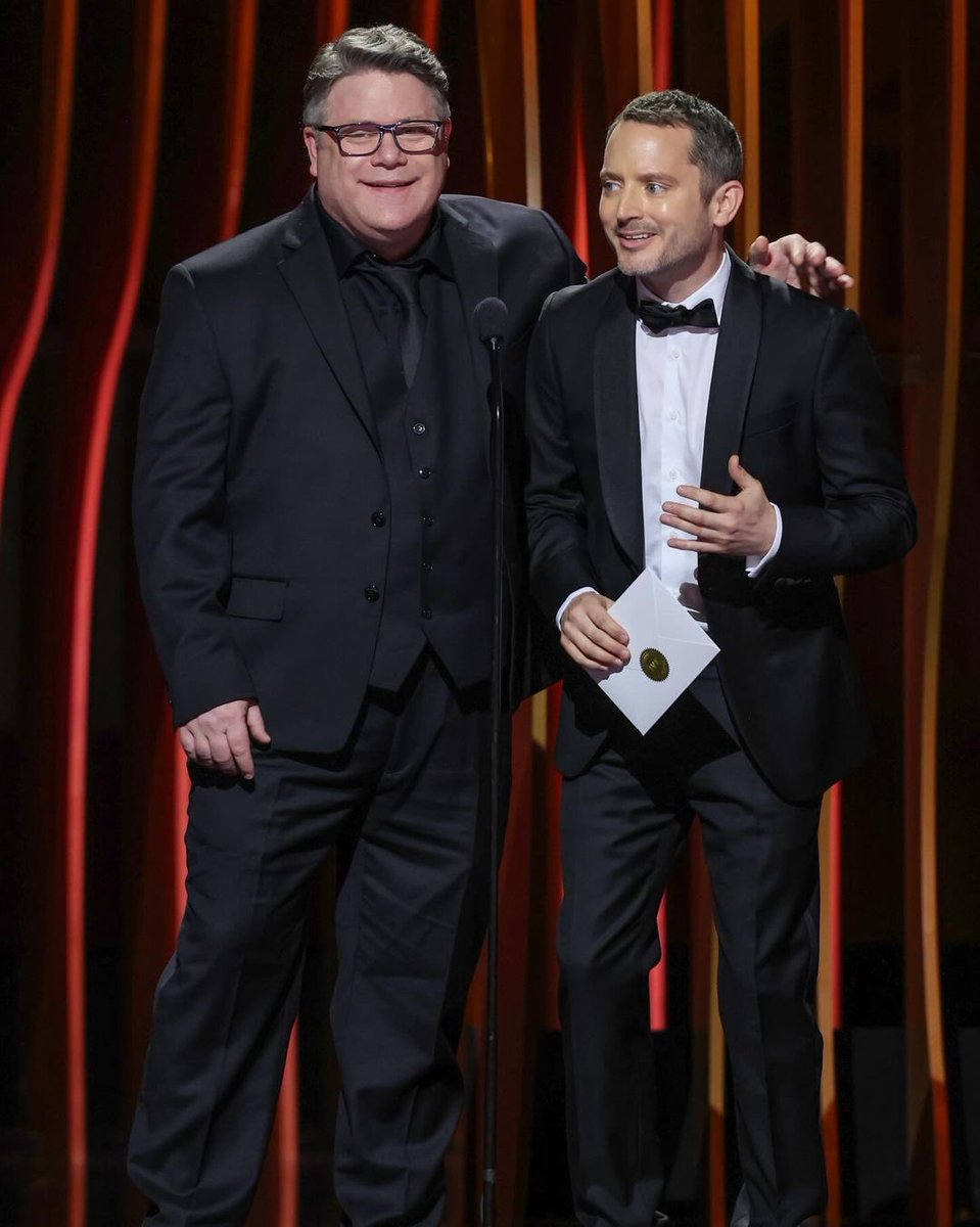 LindaofNote's tweet photo. More @SeanAstin and @elijahwood at @SAGawards https://t.co/jgyaKF4zkC