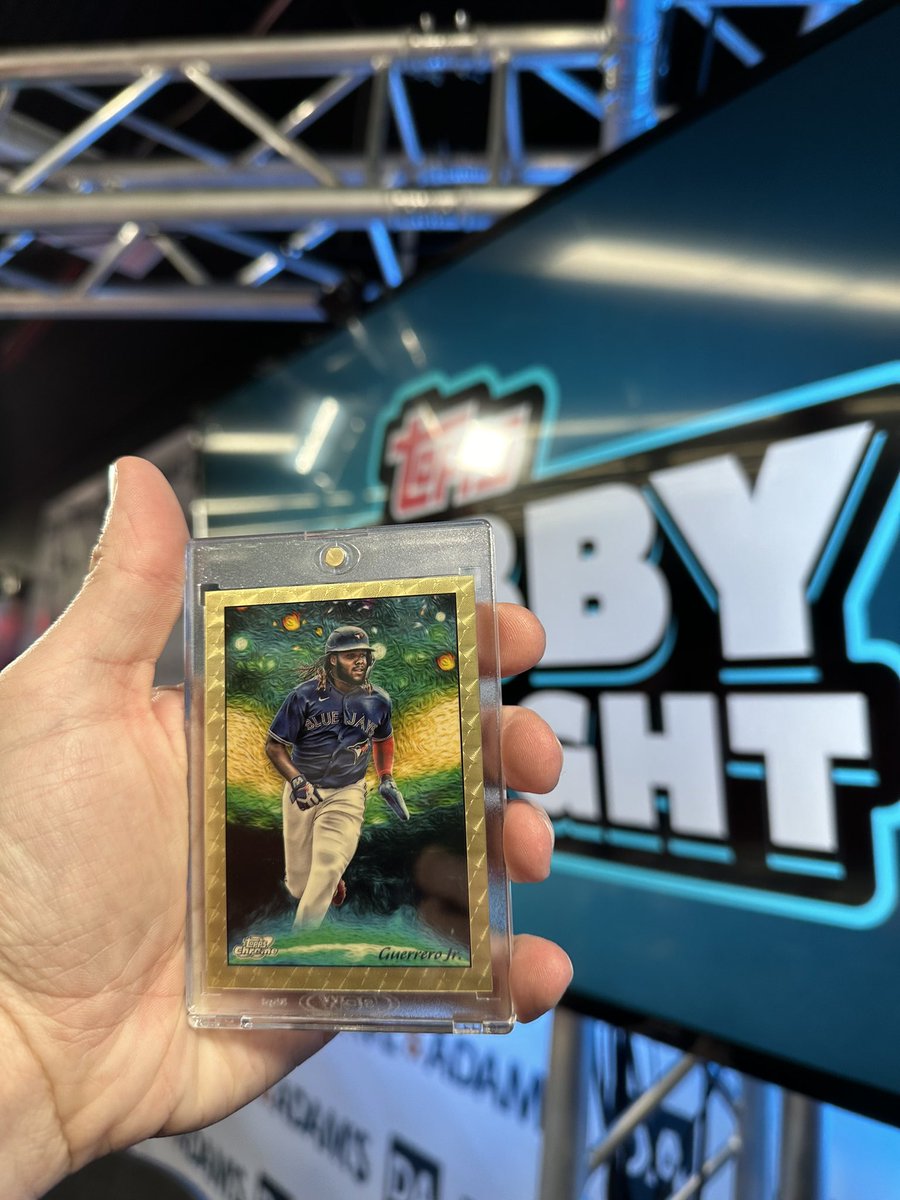 Catch us servin’ like we Sonic 🔥

Vladdy Jr. Stars of the Night 1/1 Superfraftor 🫣🤩