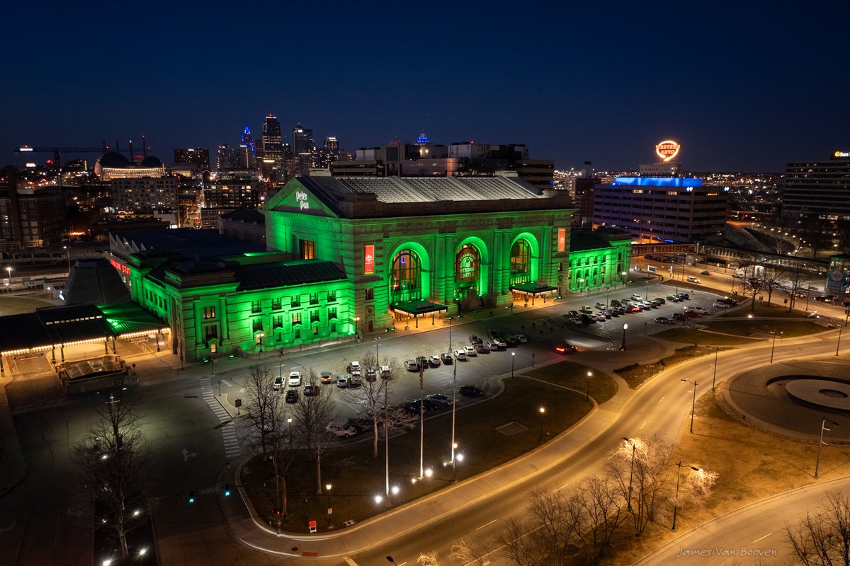 Tonight, we light Union Station to celebrate the <a href="/kcballet/">Kansas City Ballet</a> production of Peter Pan, a classic family adventure.  It’s a combination of pixie dust and ballet – and the magic that fairytales create – that brings this fantastical tale to life. Photos by <a href="/JamesDVB/">JamesDVB</a>