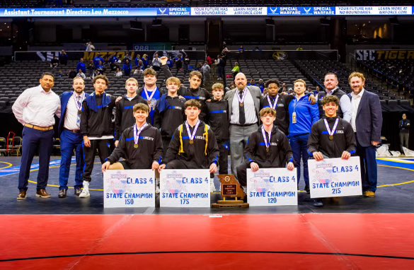 LHSBlueJays's tweet photo. And here are your 5 Time STATE CHAMPIONS!  #Dynasty @LIBERTYSCHOOLS https://t.co/19ygXKuqWC