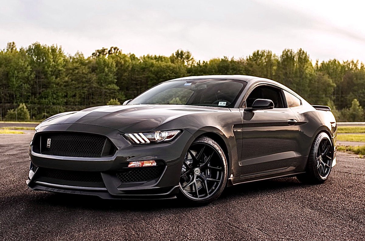 #ShelbySunday | The handsome gray Shelby GT350 on black HRE wheels. Hot…🔥
#Ford | #Shelby | #GT350