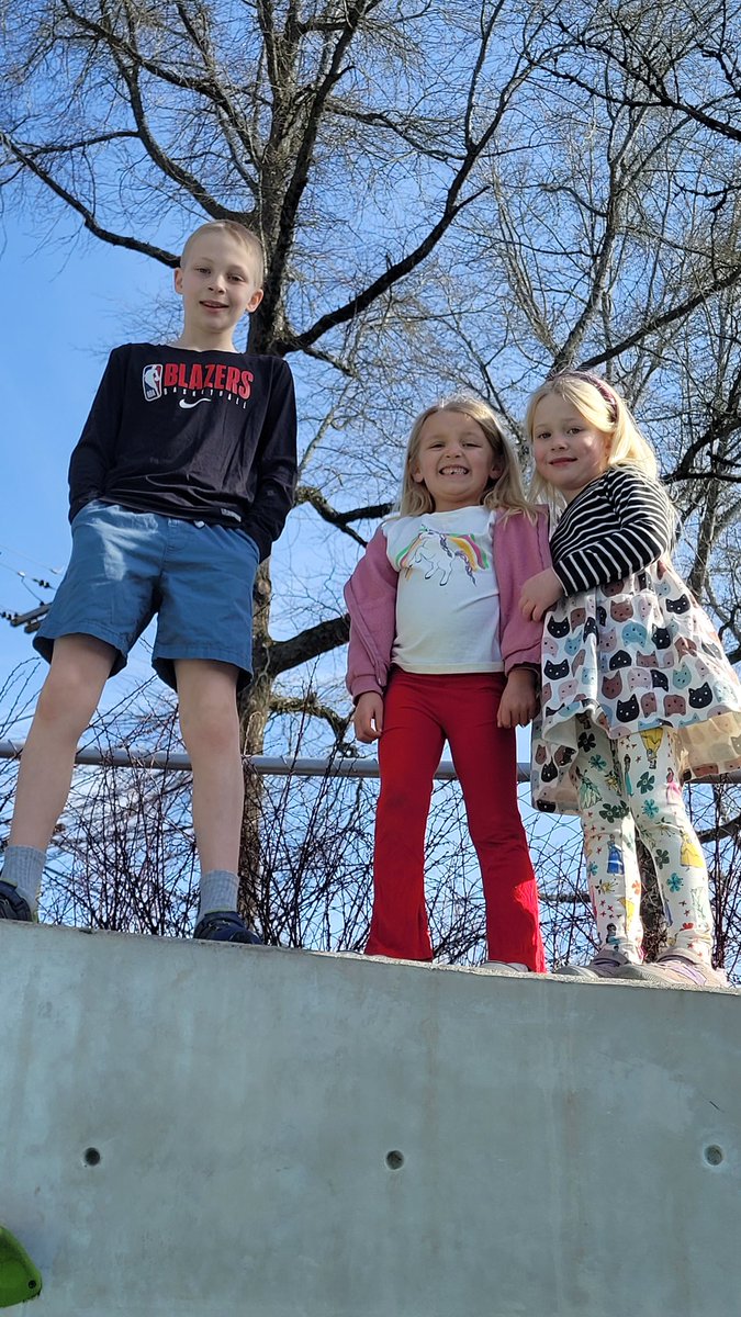 Alden_Anderson's tweet photo. Fun in the sun times all around today w/Fin's BFF taboot! https://t.co/rQyUUhGUBj