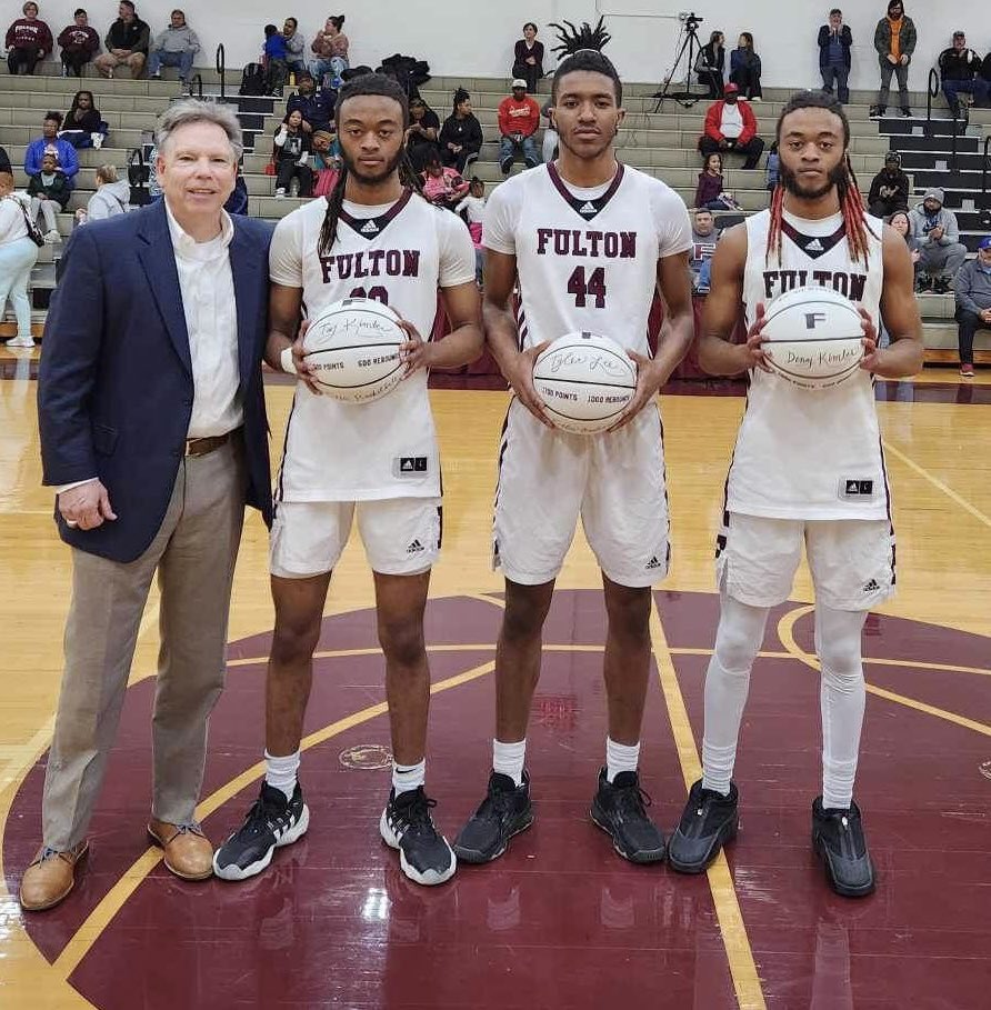 It was an honor to recognize these guys tonight! 👏🏻 Congrats to @TKimberr with 1500 points and 500 rebounds @kimber_denaj with 1500 points, 500 rebounds, and 500 assists And @Tyler0Lee with 1700 points and 1000 rebounds! #toughness #FlyWithUs #FFL