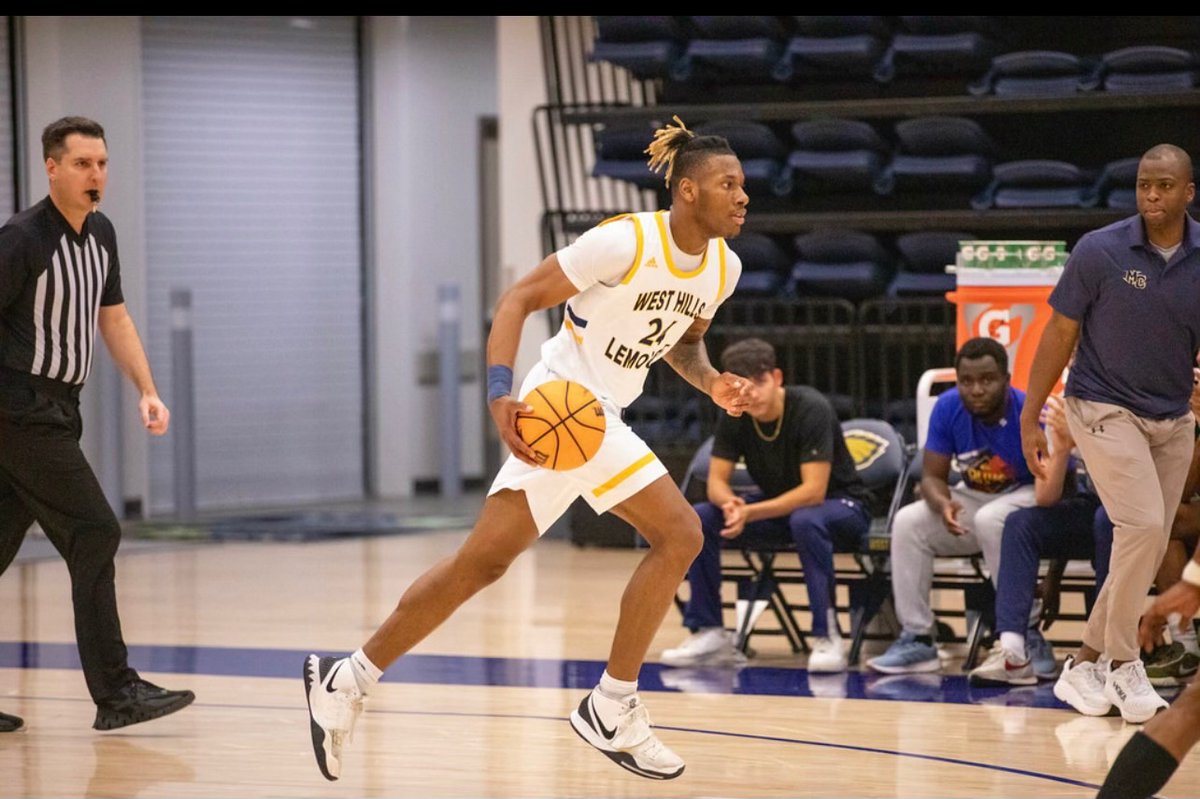 Congratulations to 6”7 freshman Trey Booker-Lowery on being named to CVC first team all freshman, second team, all conference(honorable mention)🦅🙏🏿🏀

15pts 6rebs 2stls per game