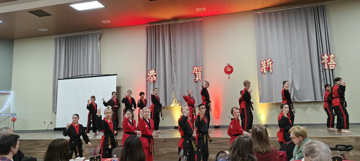 Red Deer and District Chinese Community Society tweet media