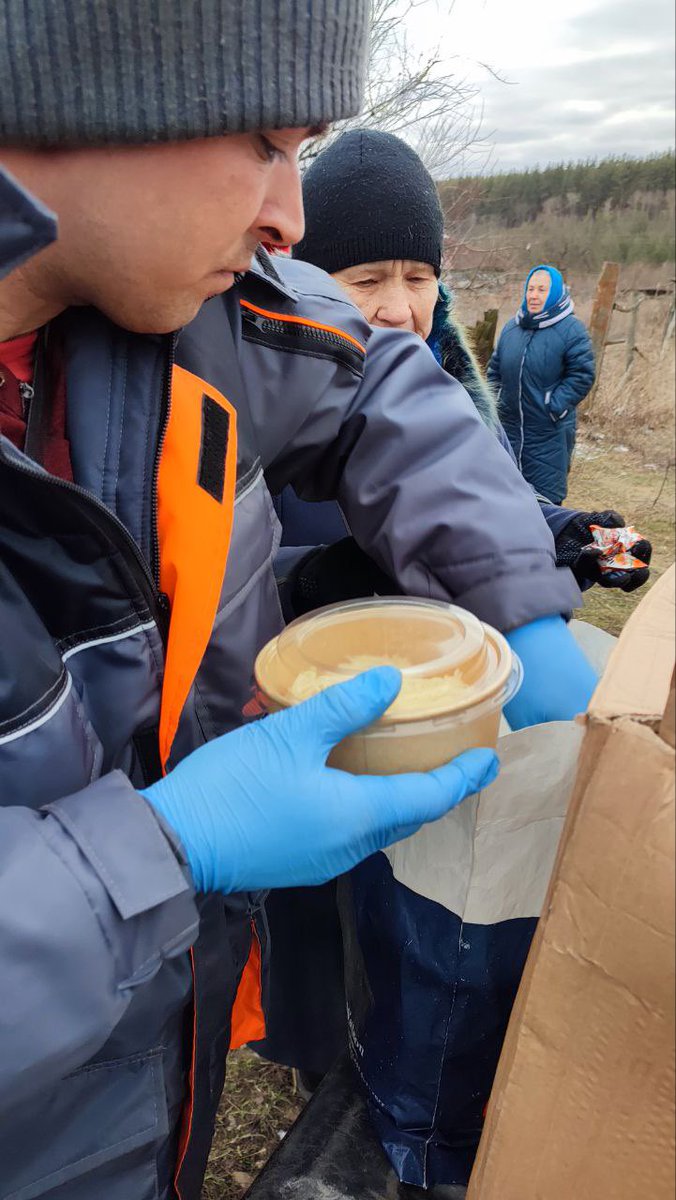 UaEmergencyFood's tweet photo. 1/1 
Continuing our efforts to provide hot meals for the civilian population of the Kharkiv region within the Outdoor Kitchen project.

#FieldKitchen #OutdoorKitchen https://t.co/11R8MIIMVd