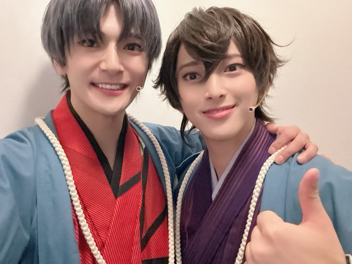 kandai_1021's tweet photo. 明治モダン歌劇「恋花幕明録～前日譚～」大千穐楽終了。
ご来場、ご視聴いただきました皆様、誠にありがとうございました！

最後は座長！斎藤な瑠生と。
そして、新撰組と。

皆様と未来でまたお会いできますように…
#ばくおぺ https://t.co/97Ylj6w8cI