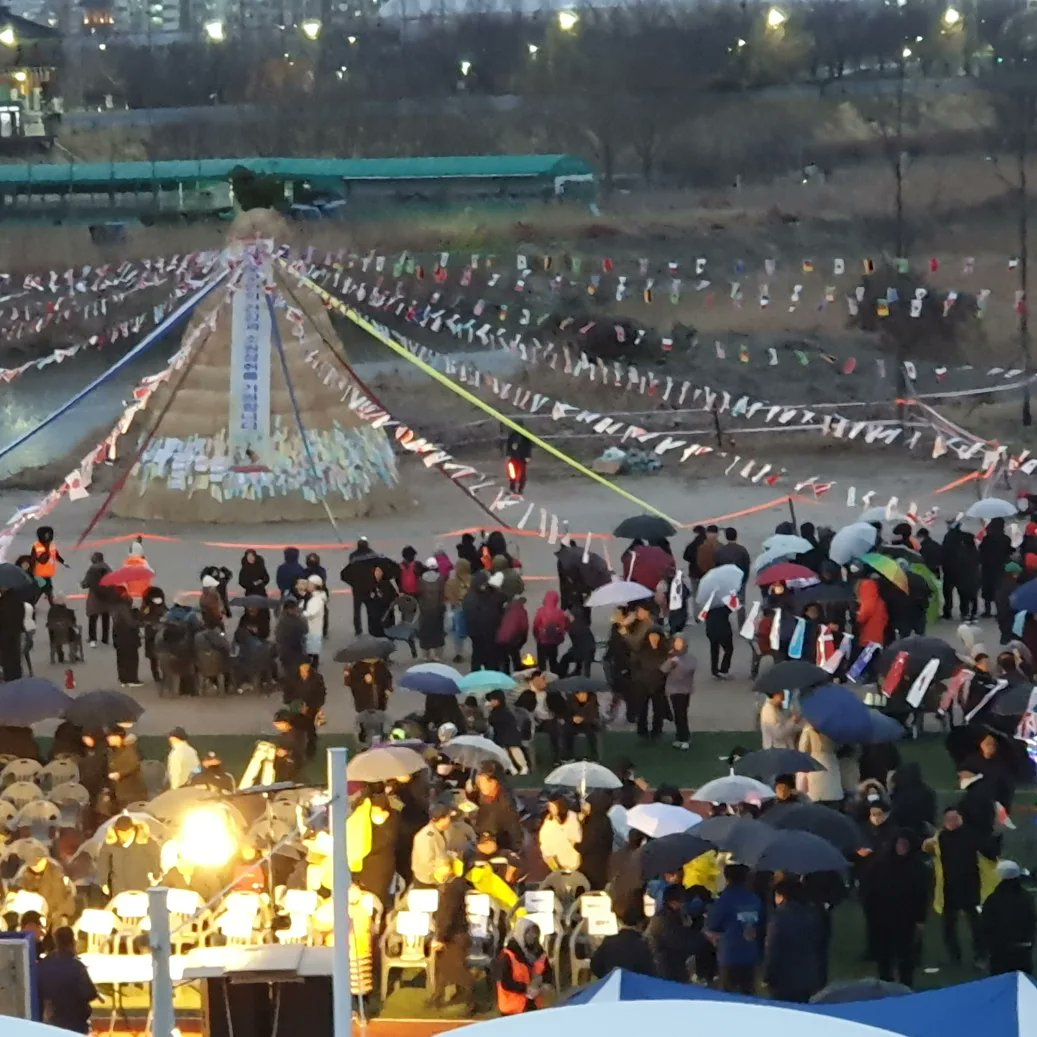 정월대보름행사
#정월대보름행사
#정월대보름
#양천구정월대보름행사
#영등포구정월대보름행사
#안양천정월대보름행사
#오목교정월대보름행사