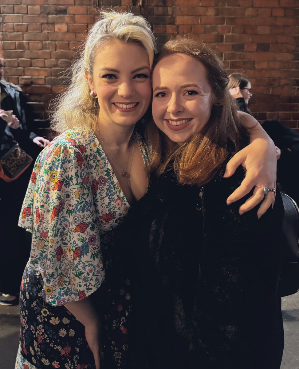 Last night this incredible woman got the most deserved mid-show standing ovation and it had me sobbing 🥹 I’m so grateful we had the honour of getting to see you tell Clare’s story. West End leading lady always. So much love @JoannaWoodward ♥️