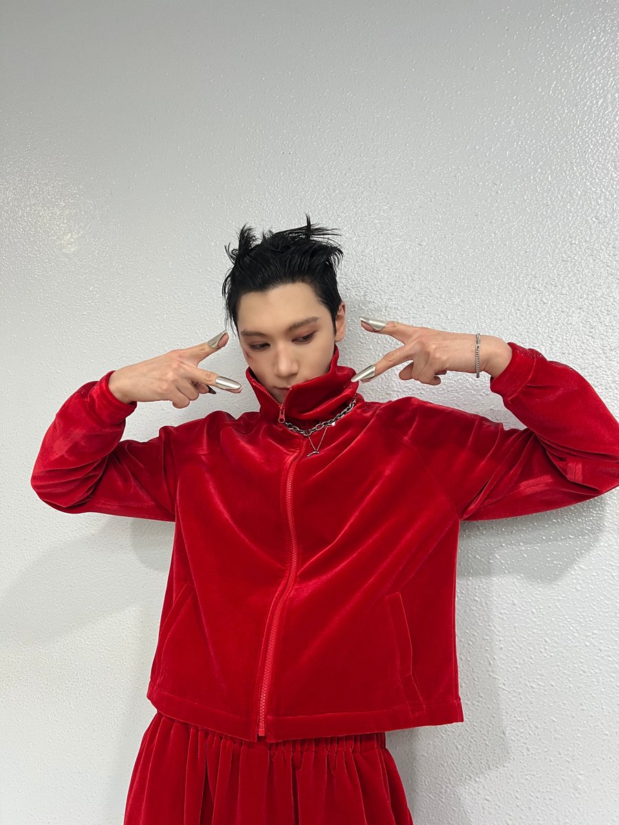 NCTsmtown's tweet photo. 이번 Nightwalker 무대를 사랑해 주신 웨이즈니, 시즈니, 모든 분들에게 감사합니다, 댄서분들도 고생 많으셨고 감사합니다. 앞으로도 더 좋은 무대를 보여드리겠습니다 감사합니다! #TEN

#李永钦 #텐
#NCT #WayV #威神V
#Nightwalker #TEN_Nightwalker 
#TEN_TEN #NCT_TEN_TEN
#인기가요 https://t.co/7y7HksrmOd