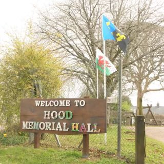 The Monmouthshire flag flying in the village of Devauden in the county. britishcountyflags.com/2013/08/04/mon… #monmouthshireflag
