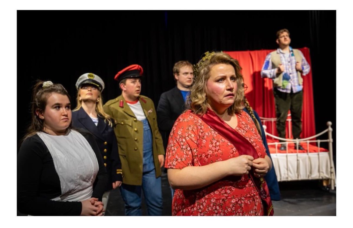 Goodbye BFG. 

It’s been a joy to do. 
Thank you <a href="/disleytp_/">Disley Theatrical Productions</a> and <a href="/theatreporto/">Theatre Porto</a> 
This show earned three 5 star reviews of high praise. Couldn’t have been more proud to be apart of this.