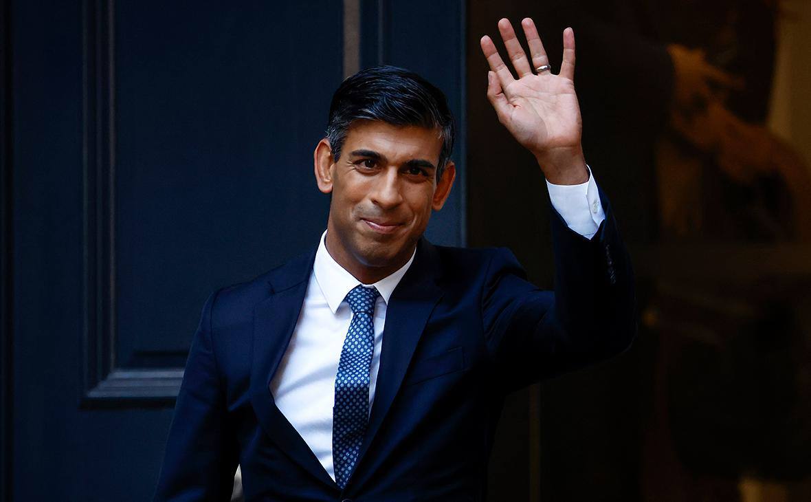 British Prime Minister Rishi Sunak has called for the transfer of frozen Russian assets to Ukraine
 
"First we must send the billions of dollars in profits that these assets generate to Ukraine. And then, together with our G7 partners, we should come up with legal ways to