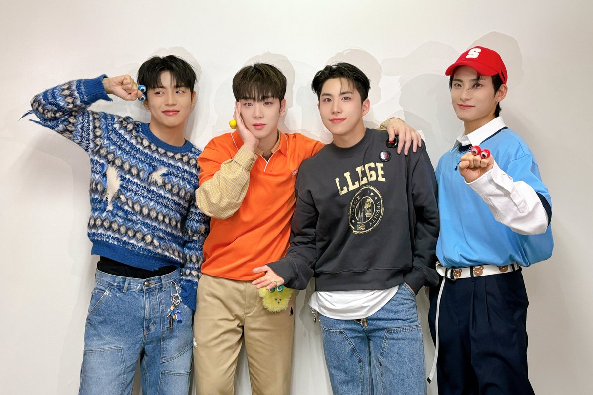 Kira_nosaurus's tweet image. Posted by inkigayo vs. posted by beat spot the difference