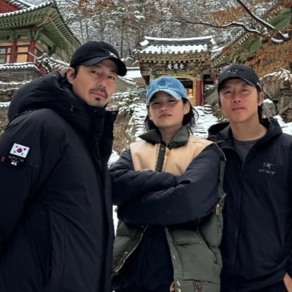 #JoInSung went to Haeinsa Temple with #JungHoYeon and #EumMoonSuk

#zoinsung #조인성
