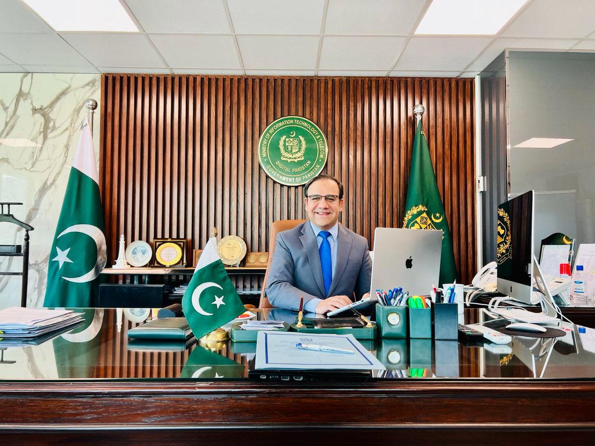 Umar Saif tweet media