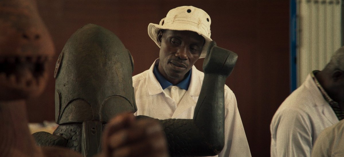 Pour la deuxième année consécutive après #SurlAdamant de #NicolasPhilibert, c'est un documentaire distribué par @lesfilms1968
qui remporte l'Ours d'or à la @berlinale : #Dahomey de @MatiDiop, déjà couronnée du Grand Prix du
@Festival_Cannes en 2019 pour #Atlantique. Un bon signe.