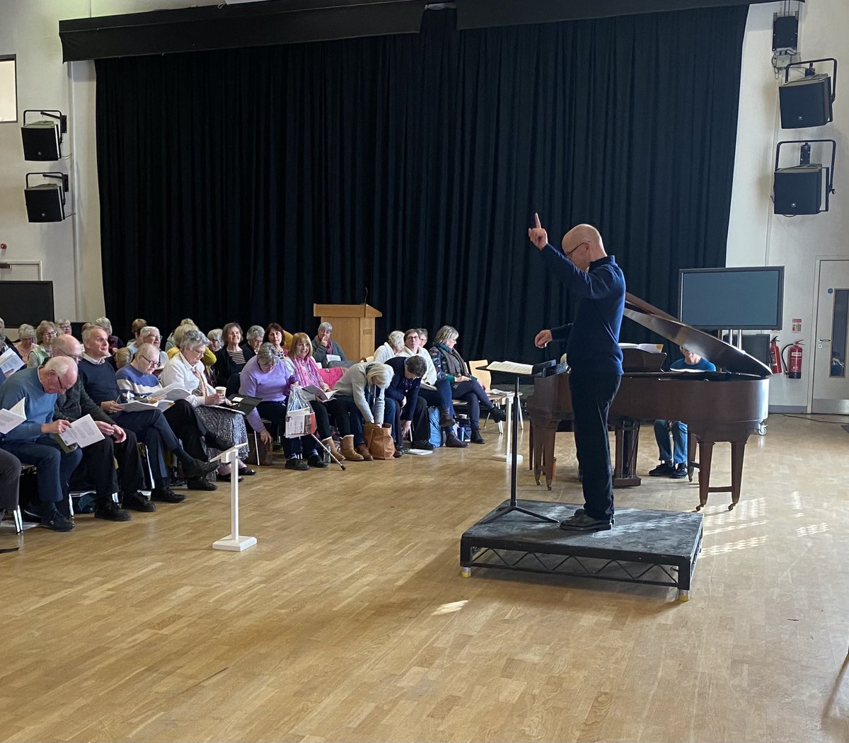 Thank-you from <a href="/BinghamChoral/">Bingham Choral</a> to  the inspirational <a href="/bobchilcott/">Bob Chilcott</a> for leading our annual Singing Day <a href="/minster_school/">The Minster School</a> Southwell yesterday. Thanks also to our brilliant accompanist Michael Overbury and all who came to sing. Excellent day, excellent cakes!