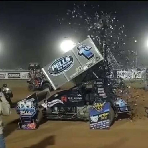 AcrossTheGroove's tweet photo. A first time winner welcomed to victory lane as @JacobAllen1a held on for the win at @GoldnIslesSpdwy for the finale of #DeucesWild with the @HighLimitRacing series! #HighLimitSeries #HighLimitRacing #BabyShark #JacobAllen #SharkRacing #ChompChomp
Photo Credit: Junior Anthony https://t.co/QdOjJhKh4t