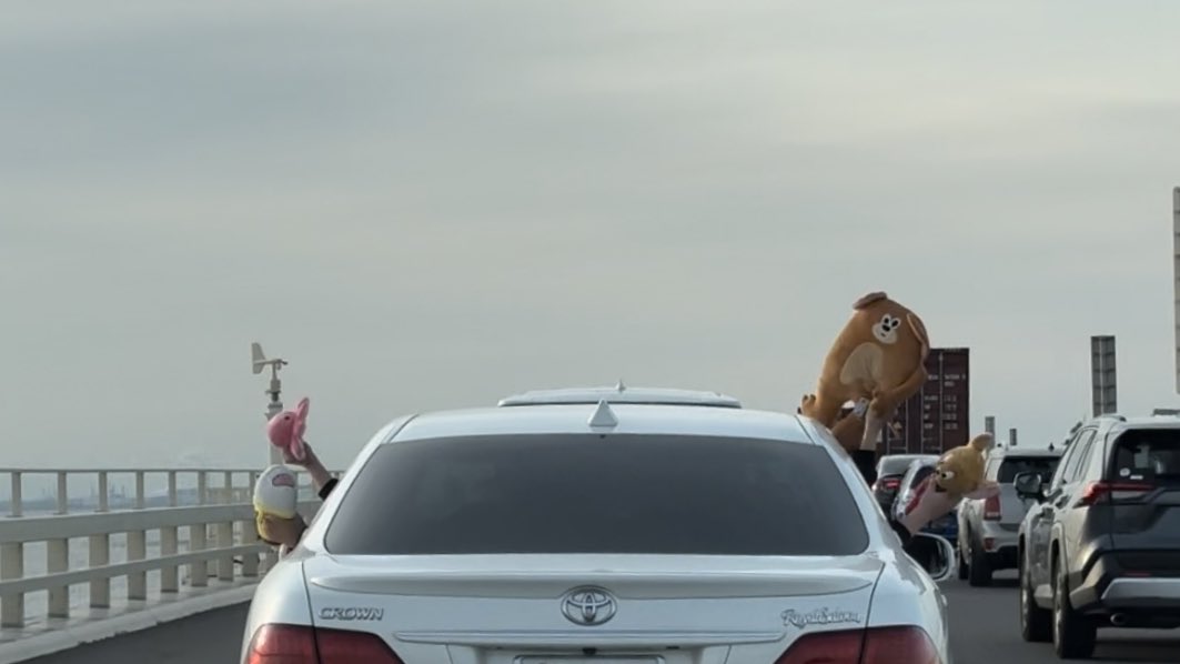 道譲ったらぬいぐるみが続々と出てきてめっちゃ笑った