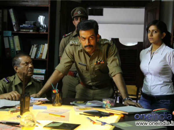 Exploring Malayalam cinema deepens my love for Kerala as its films vividly showcase the state's rich culture and artistic brilliance.

🎬 25 Must-Watch Malayalam films:

A thread 🧵🪡