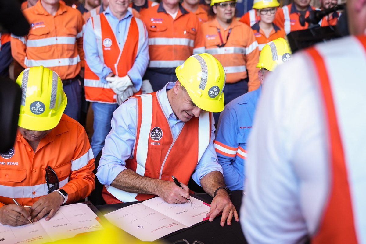 The State Government and GFG Alliance have signed a landmark agreement to explore opportunities for the Whyalla Steelworks to use hydrogen produced at the State Government-built Hydrogen Power Plant, also in Whyalla.