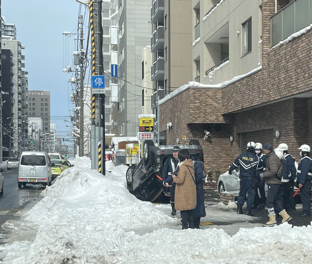 nobtee's tweet photo. 交通事故、どうしたらこうなるの？ https://t.co/nSLXfy14w3