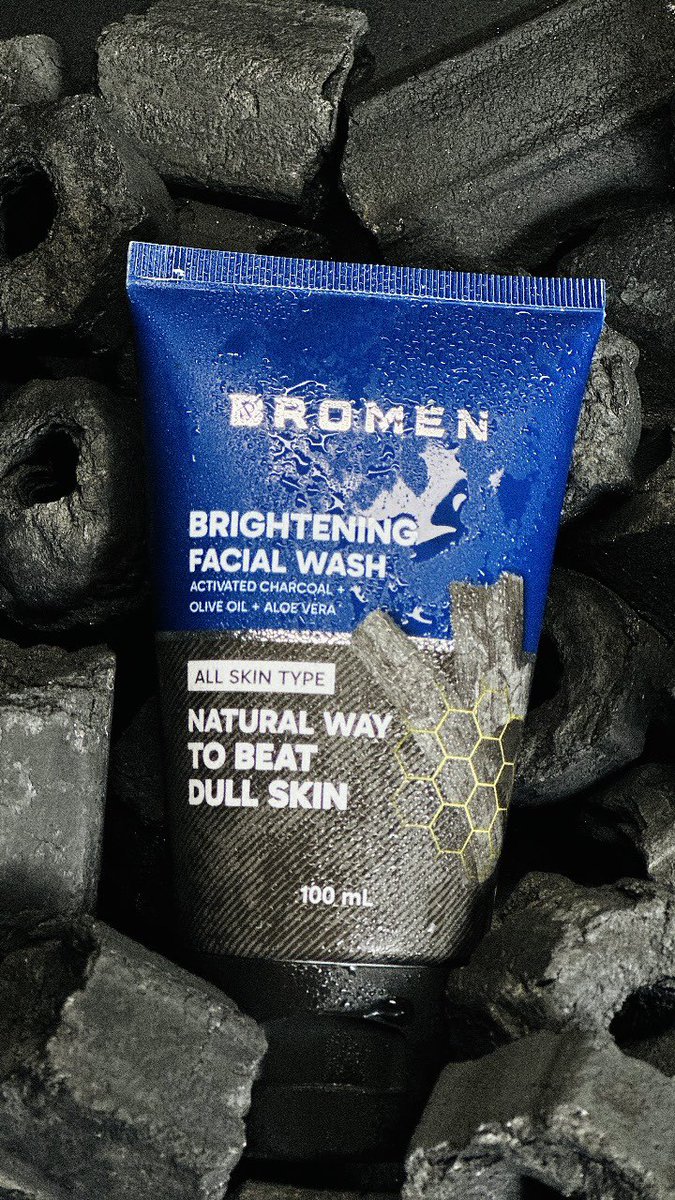 mpojenab's tweet photo. Bromen brightening facial wash 
yang sabun batangan, kulitnya cerahan, tapi ribet klo mau di bawa.
sekarang dia ganti packaging baru, tube gitu, jadi lebih praktis.

tgl 25 tersedia ekslusif di Tokopedia
dan akhir bulan bakalan ada di semua e commerce

https://t.co/WewF4xTaBh https://t.co/G60uGnY2Q4