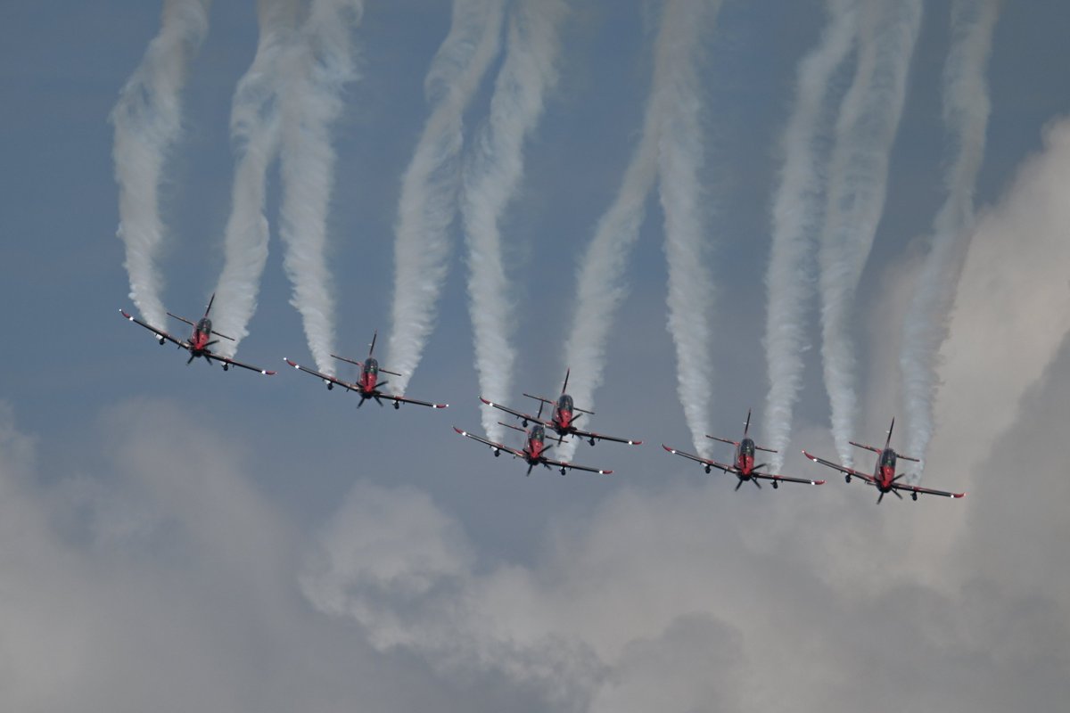 nantaku_p_photo's tweet image. シンガポールエアショー2024
パブリックデー2日目

フライトディスプレイ(午前の部)の速報！

シンガポール空軍 F-15SG &amp;amp; AH-64D
インドネシア空軍 ジュピター
オーストラリア空軍 ルーレッツ

#SGAirshow
#SGAirshow2024