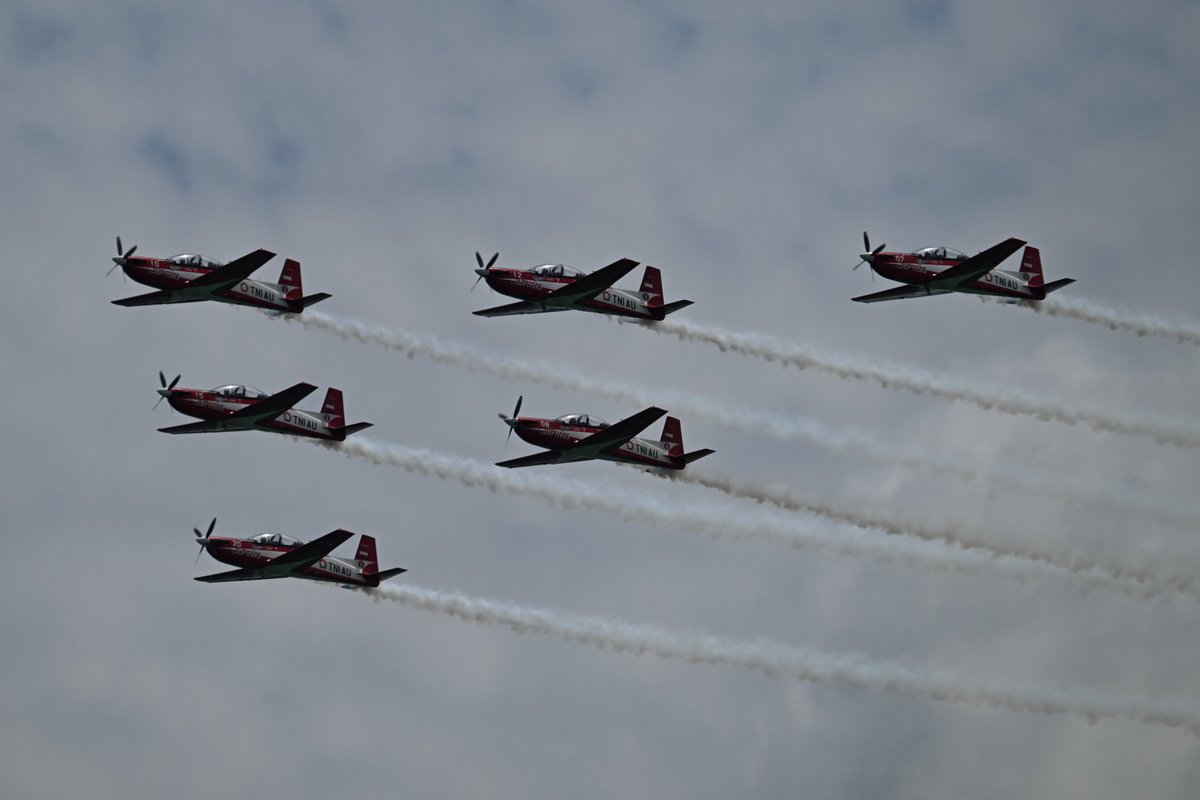 nantaku_p_photo's tweet image. シンガポールエアショー2024
パブリックデー2日目

フライトディスプレイ(午前の部)の速報！

シンガポール空軍 F-15SG &amp;amp; AH-64D
インドネシア空軍 ジュピター
オーストラリア空軍 ルーレッツ

#SGAirshow
#SGAirshow2024