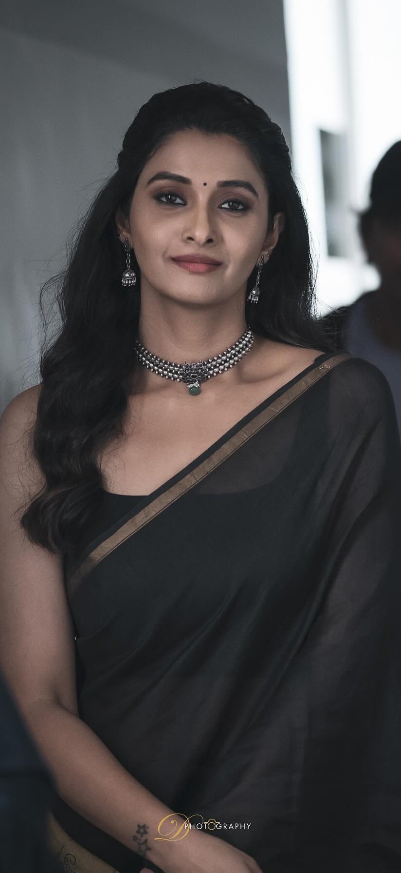 GHKIfjcXMAACKJp?format=jpg&name=large