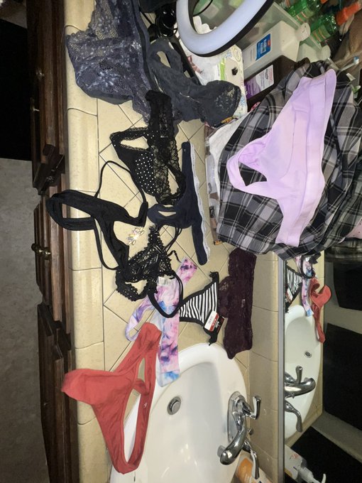 Message me to buy USED panties💗 always vacuumed sealed &amp; fresh💗 i can also make a video of me getting